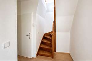 Charmante 3-Zimmer-Maisonettewohnung über zwei Etagen mit Einbauküche in zentraler, ruhiger Lage – Die vollständige Adresse der Immobilie erhältst du vom Anbieter., 45879 Altstadt, Gelsenkirchen – Vorschaubild 4