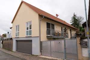 Freistehendes Einfamilienhaus mit Nebengebäues im alten Ortskern von Alsbach – Darmstadt-Dieburg (Kreis) – Vorschaubild 1