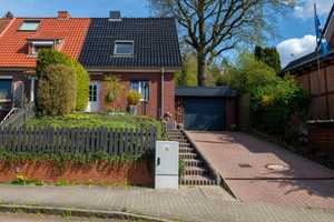 Kernsaniertes Reihenendhaus mit Charme, Gartenidylle & Kamin – Einziehen und Wohlfühlen! – Herzogtum Lauenburg (Kreis) – Vorschaubild 2