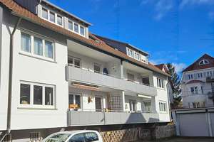 Stuttgart-Degerloch- Sehr gepflegtes 6-Familienhaus in guter Lage – Die vollständige Adresse der Immobilie erhältst du vom Anbieter., 70597 Degerloch (Ortsteil), Stuttgart – Vorschaubild 2