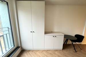 Direkt an der Spree und dem Holzmarkt - möbliert mit EBK! – Krautstraße 29a, 10243 Friedrichshain, Berlin – Vorschaubild 4