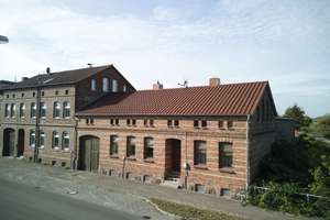 +++ Saniertes Zweifamilienhaus mit Sauna und Peenezugang in bester Stadtlage von 17139 Malchin – Die vollständige Adresse der Immobilie erhältst du vom Anbieter., 17139 Malchin – Vorschaubild 1