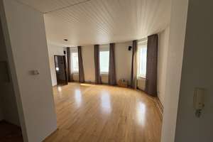 Beletage, großzügige 3-Zimmer Wohnung in Lev Opladen