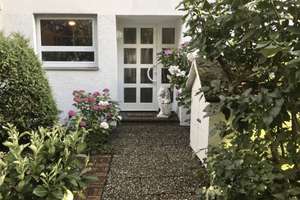 Exklusives Reihenhaus mit Garten, Sauna, Kamin, EBK uvm. in Stuttgart-Birkach