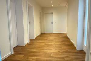 Neues Familien-Zuhause! Modernisierte 4 Zimmer mit Umlaufbalkon, 2 neue Bäder, neuer Boden, Aufzug – Krohstraße 2, 50968 Bayenthal, Köln – Vorschaubild 10