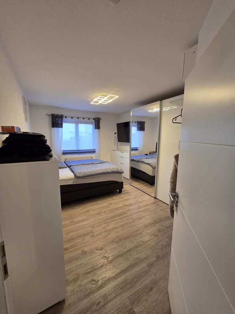 Immobilie in Reilingen - 3-Zimmer Erdgeschosswohnung mit Garten, Garagen, Klimaanlage in Reilingen - Bild 2