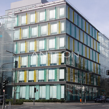 Kennedy-Haus | Bodentiefe Fenster | Kühlung