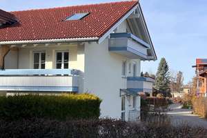 Einmalige Gelegenheit
Charmantes Reihenendhaus mit DG. Studio Hochgratblick Bestlage von Oberstaufe – Die vollständige Adresse der Immobilie erhältst du vom Anbieter., 87534 Oberstaufen – Vorschaubild 2