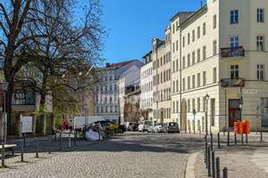 Bezugsfreie Wohnung im Altbau mit Dielen nahe Rosenthaler Platz – Die vollständige Adresse der Immobilie erhältst du vom Anbieter., 10115 Mitte (Ortsteil), Berlin – Vorschaubild 9