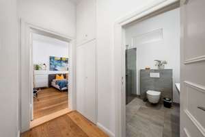 Voll möbliertes City-Apartment in modernisiertem Altbau - 4. OG mit Balkon & Fahrstuhl – Die vollständige Adresse der Immobilie erhältst du vom Anbieter., 10717 Wilmersdorf, Berlin – Vorschaubild 5