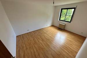 Hübsche 3 Zimmer Wohnung mit Balkon, Tiefgaragenstellplatz und Einbauküche – Im Hopfengarten -, 54295 Heiligkreuz, Trier – Vorschaubild 7