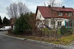 Geräumige Haushälfte mit Garage in ruhiger Ortsrandlage in Babenhausen – Die vollständige Adresse der Immobilie erhältst du vom Anbieter., 87727 Babenhausen – Vorschaubild 2