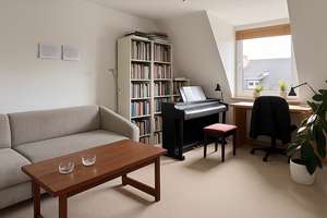 -I| AUSBAUPOTENTIAL || Geräumige Mansarden-Wohnung || LEBEN IM ZOOVIERTEL |I- – Schumannstr. 64, 40237 Düsseltal, Düsseldorf – Vorschaubild 3