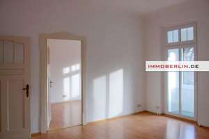 IMMOBERLIN.DE - Stilvolle Stuck-Altbauwohnung mit Südloggia nahe Mexikoplatz – Die vollständige Adresse der Immobilie erhältst du vom Anbieter., 14163 Zehlendorf, Berlin – Vorschaubild 1