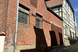 Mehrfamilienhaus in attraktiver Innenstadtlage nahe dem Warener Stadthafen mit Nebengelass & Innenho – Die vollständige Adresse der Immobilie erhältst du vom Anbieter., 17192 Waren (Müritz) – Vorschaubild 3