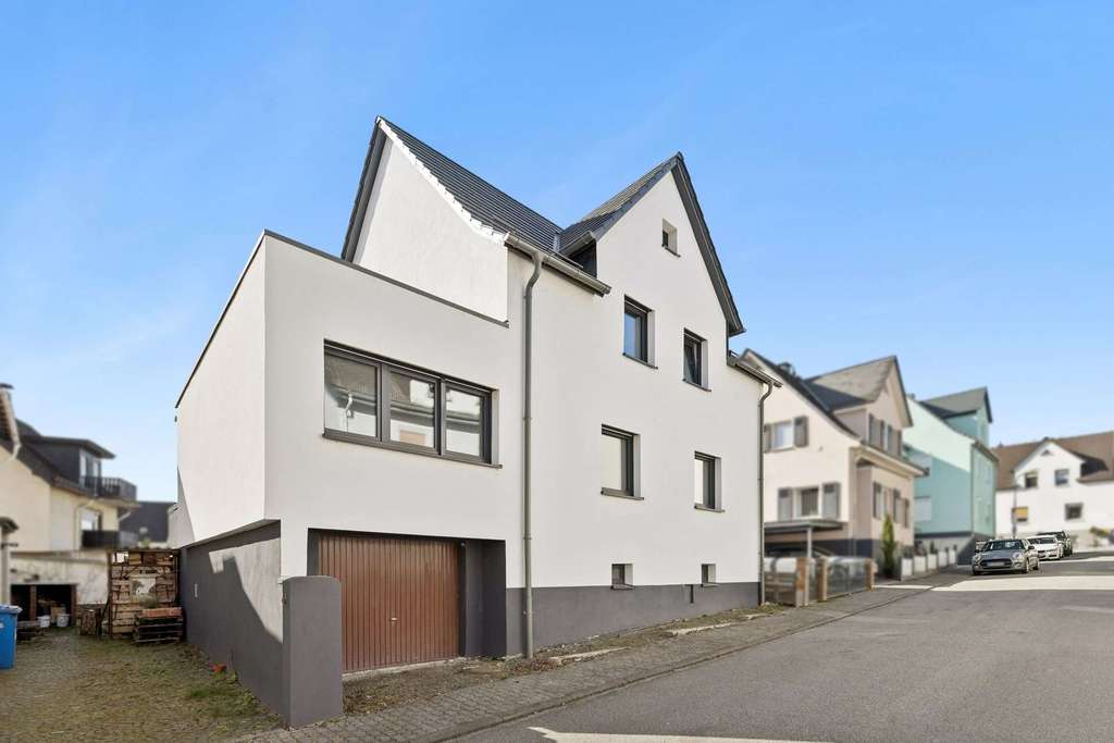 Immobilie in Villmar - Einziehen und Wohlfühlen - sehr schönes und saniertes EFH mit Garten!! - Bild 2