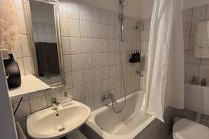 Zooparkblick vom Balkon im Dachgeschoss / 2 Zimmer-Wohnung – Brehmstrasse 2, 40239 Düsseltal, Düsseldorf – Vorschaubild 8