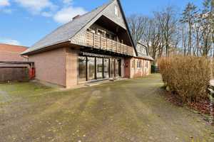 Osterholz-Scharmbeck | Großzügiges Wohnhaus mit vielseitigen Möglichkeiten – Gestalten Sie Ihr eigen – Osterholz (Kreis) – Vorschaubild 3