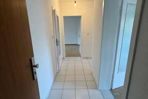 Helle 4-Zimmer-Erdgeschosswohnung mit Balkon, Gartennutzung & Einbauküche in Essen-Frintrop – Seestraße 31, 45359 Frintrop, Essen – Vorschaubild 3
