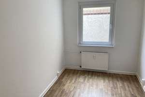 Große 3RW mit Balkon... – Gneisenauring 25, 39130 Neu Olvenstedt, Magdeburg – Vorschaubild 3