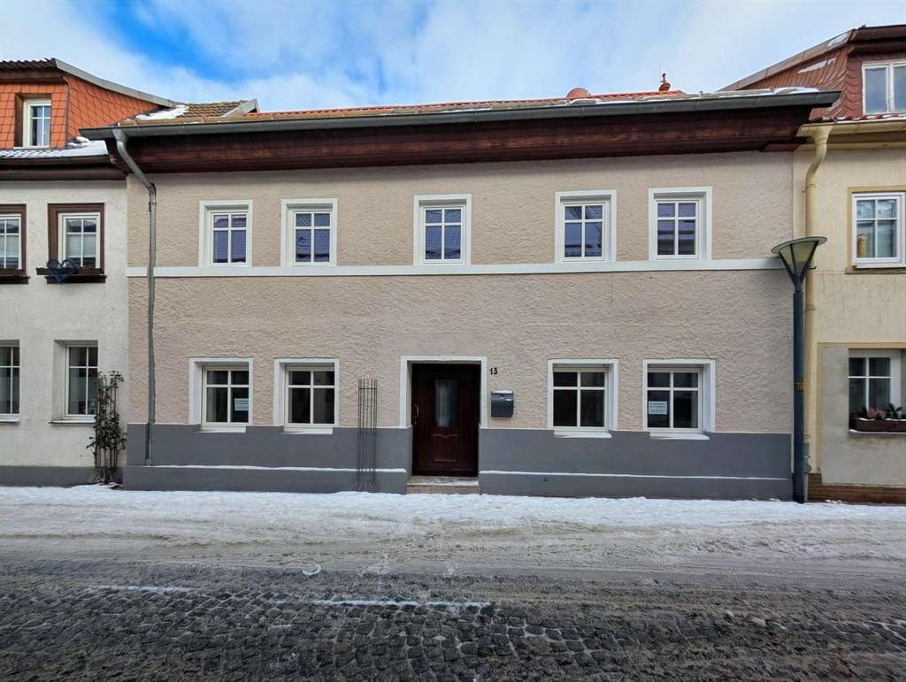 Immobilie in Harzgerode - Kernsaniertes Einfamilienhaus – viel Platz für die ganze Familie - Bild 0