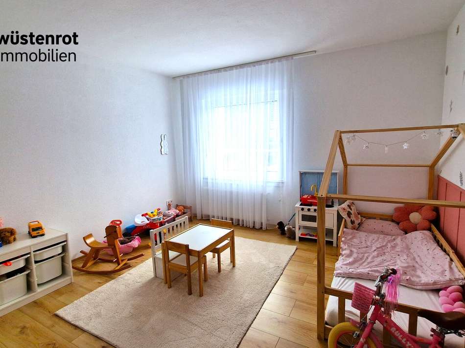 Zimmer 2 OG