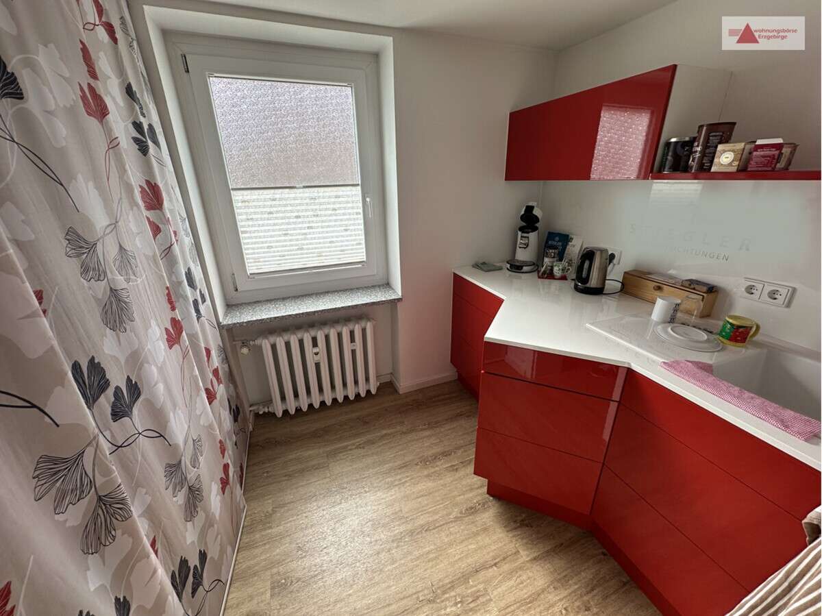 Immobilie in Lichtenstein/Sachsen - Wohnen, vermieten & Gewerbe: Stadthaus mit Kamin, Balkon und Garten in Lichtenstein (Zwickau) - Bild 9