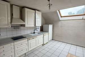 Großzügige Dachgeschosswohnung in Schonnebeck – Die vollständige Adresse der Immobilie erhältst du vom Anbieter., 45309 Schonnebeck, Essen – Vorschaubild 6