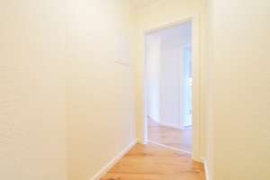 Attraktive 2-RW* DG* West-Balkon* moderne EBK* Tageslichtbad mit Wanne* Abstellraum* grüne Wohnlage* – Stephensonstraße 1, 1259 Leuben (Stadtteil), Dresden – Vorschaubild 15