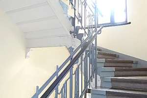 2 R.Whg. Chemnitz Kaßberg , Lift, lichtdurchflutet, Laminat, Bad mit Wanne, Küche mit Fenster, – Franz-Mehring-Straße 2, 9112 Kaßberg, Chemnitz – Vorschaubild 6