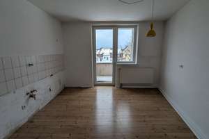 ESSEN-HOLSTERHAUSEN ++ FUßLÄUFIG ZUM UNI-KLINIKUM ++3. OG++3 Zi.++ BALKON ++ 1x KFZ-STELLPL. AM HAUS – Die vollständige Adresse der Immobilie erhältst du vom Anbieter., 45147 Holsterhausen, Essen – Vorschaubild 8