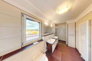 "Wohnen Deluxe": Exklusives EFH mit Weitblick über die Stadt, inkl. hauseigenem Aufzug – Die vollständige Adresse der Immobilie erhältst du vom Anbieter., 97082 Zellerau, Würzburg – Vorschaubild 14