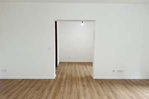 Renovierte 1,5 Zimmer-Wohnung 50qm mit neuer EBK und Terrasse – Hofbachstraße 169, 57078 Langenholdinghausen, Siegen – Vorschaubild 4