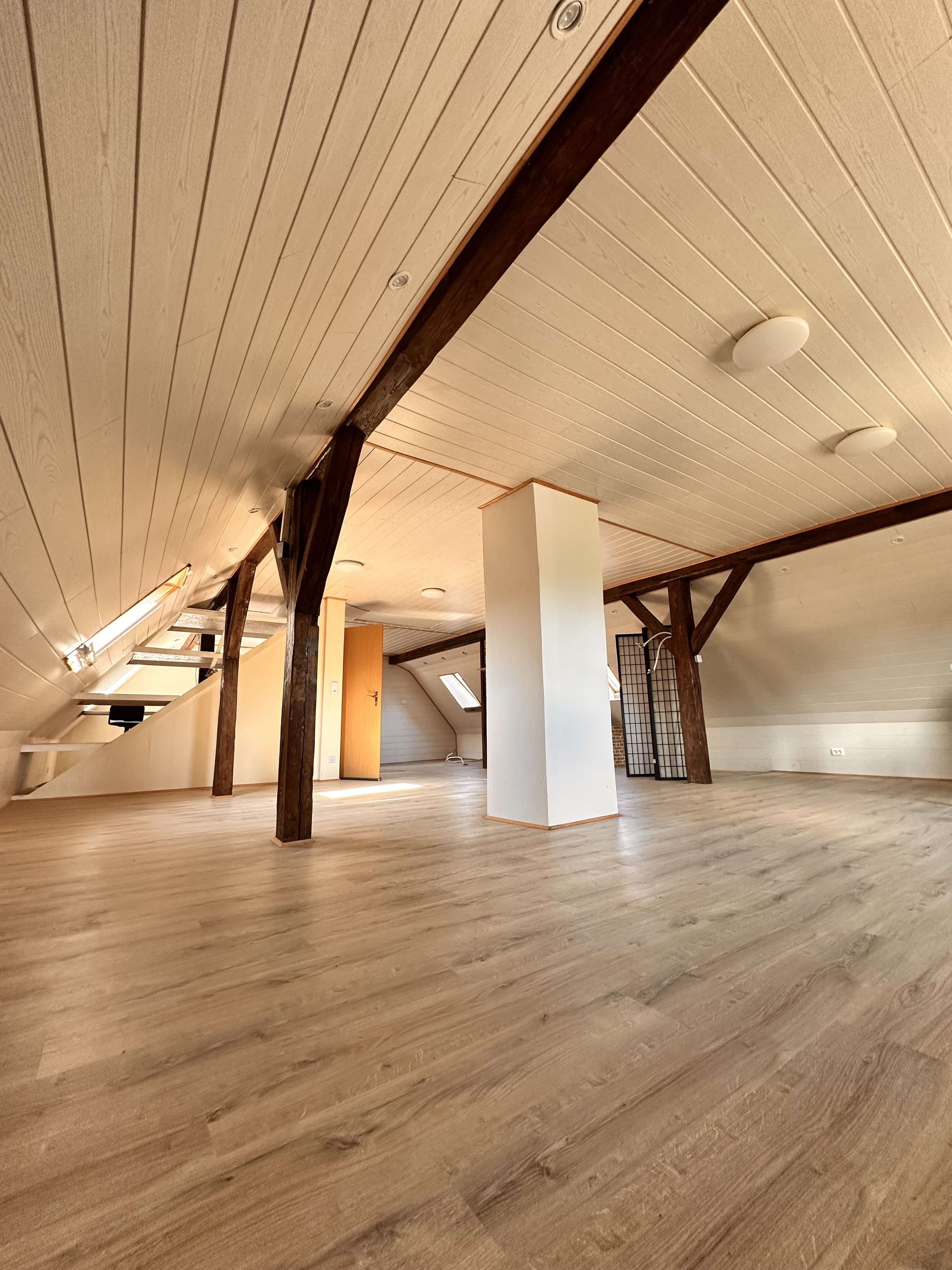 Immobilie in Blaufelden - Großzügiges Wohnhaus mit PV-Anlage, Nebengebäuden & Teilungspotenzial – Ortsrandlage Billingsbach - Bild 5