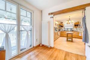 Detzem: Stilvoll modernisiertes Einfamilienhaus mit schönem Garten und Stellplätzen – Die vollständige Adresse der Immobilie erhältst du vom Anbieter., 54340 Detzem – Vorschaubild 2