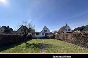 Einfamilienhaus mit großem Garten