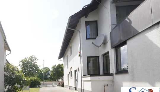 Bild von Geräumiges Zweifamilienhaus mit Bürotrakt