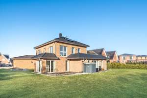 Ein Zuhause mit Zukunft – moderner Neubau mit Raum für Familie und Generationen – Die vollständige Adresse der Immobilie erhältst du vom Anbieter., 21698 Harsefeld – Vorschaubild 1