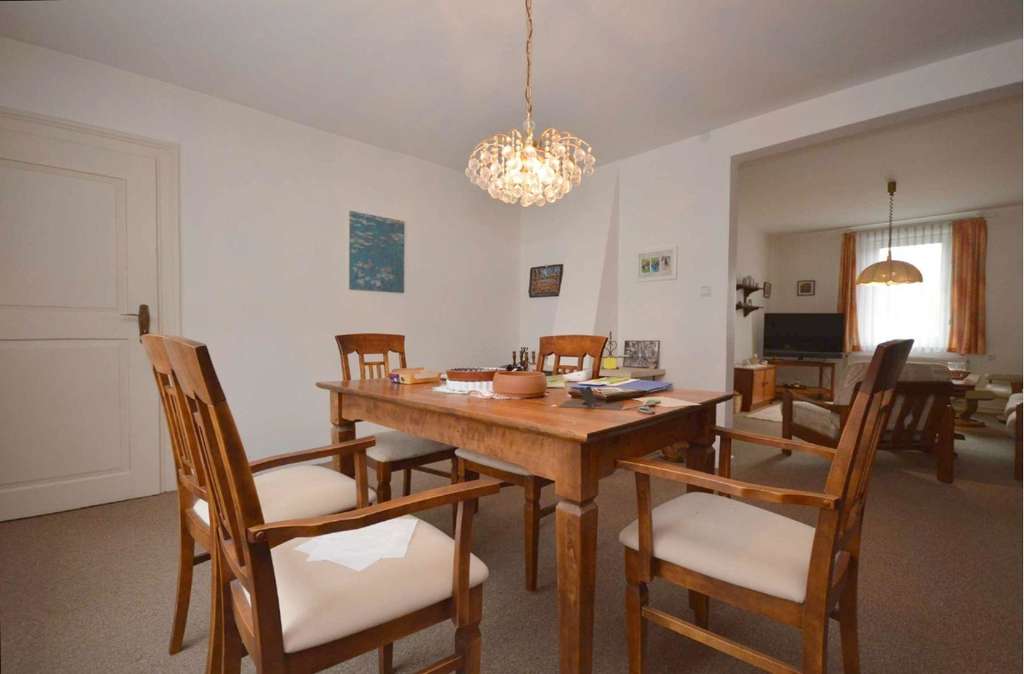 Immobilie in Bad Harzburg - Viele Zimmer! Solides, großes Einfamilienhaus in  Harlingerode mit Keller + Garage. - Bild 2