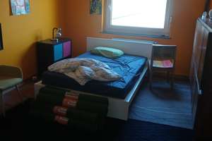 1  Zimmer u. 1 Bad an Studenten/in zu vermieten