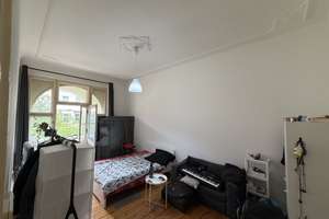 Bezugsfreie Altbauwohnung mit Balkon und Erker in phänomenaler Charlottenburger Lage – Helmholtzstraße 24, 10587 Charlottenburg, Berlin – Vorschaubild 62