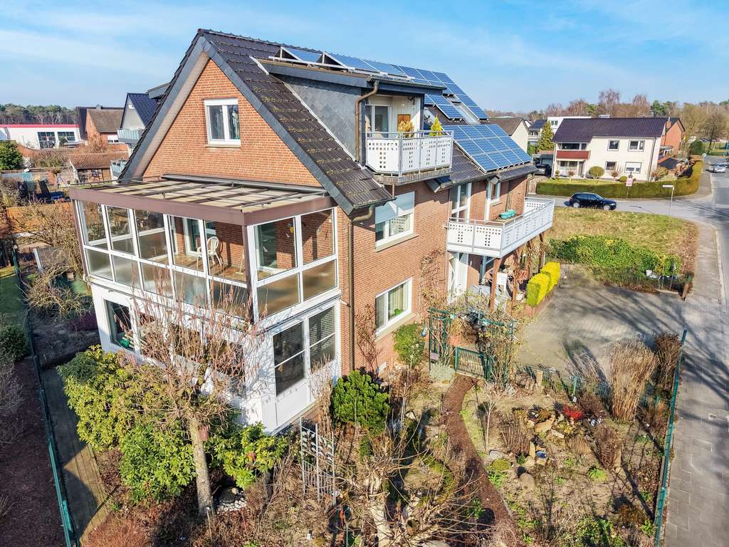 Immobilie in Verl - Charmante 3-Zimmer Erdgeschosswohnung mit eigenem Garten, Wintergarten, Terrasse und Garage - Bild 0