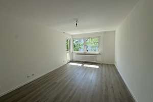 Renovierte 2-Zimmerwohnung mit *Balkon* – Mozartstraße 7, 47226 Rheinhausen-Mitte, Duisburg – Vorschaubild 2