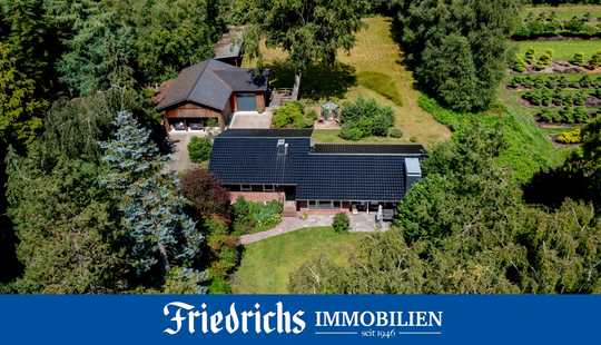 Bild von Charmantes Landhaus mit Nebengebäude und Parkgrundstück in idyllischer Wohnlage in Bad Zwischenahn