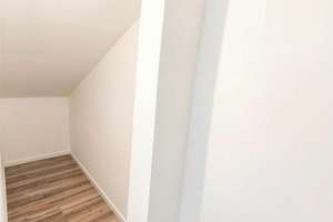 Helle 3-Zimmer im Dachgeschosswohnung zu vermieten! – Märkische Straße 190, 42281 Oberbarmen, Wuppertal – Vorschaubild 6