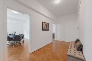 Zuhause mit Altbaucharme im Herzen von Düsseldorf – 40213 Carlstadt, Düsseldorf – Vorschaubild 2