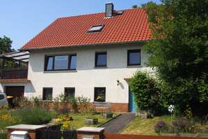 Freistehendes EFH mit ELW in Massivbauweise, Feldrandlage Büdingen – Am Flutgraben 24, 63654 Büdingen – Vorschaubild 1