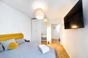 6 Monate Untermiete 2,5-Zimmer-Wohnung mit Balkon, ruhig, vollmöbliert in der Maxvorstadt – Die vollständige Adresse der Immobilie erhältst du vom Anbieter., 80797 Maßmannbergl, München – Vorschaubild 11