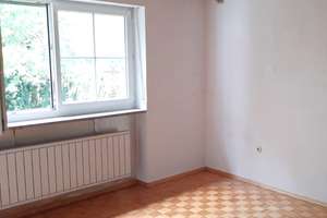 Einfamilienhaus mit großem Grund, PV-Anlage und Potenzial zur individuellen Gestaltung in Manching – Die vollständige Adresse der Immobilie erhältst du vom Anbieter., 85077 Manching – Vorschaubild 4
