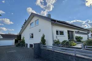 Großes Einfamilienhaus mit besonderem Wohngefühl, neuem Dach und großem Grundstück - Provisionsfrei – Die vollständige Adresse der Immobilie erhältst du vom Anbieter., 78573 Wurmlingen – Vorschaubild 2
